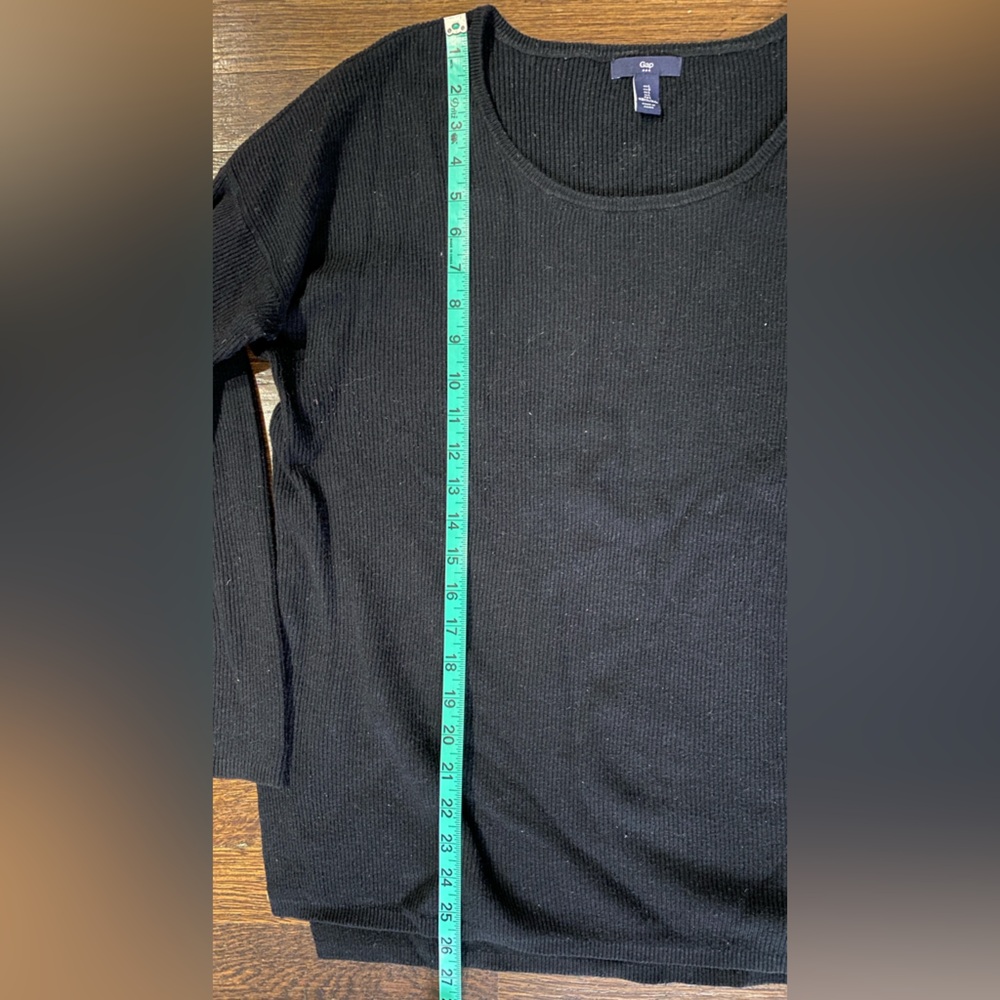 Gap Basic Sweater - Picture 2 of 4